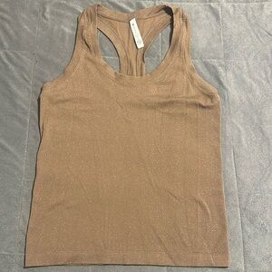 Athleta momentum top
